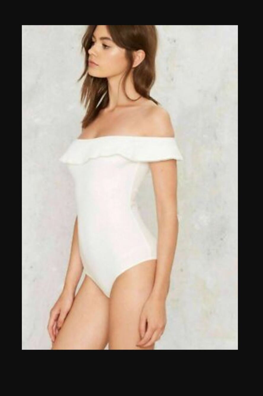 Makers Of Dreams Off White Ribbed Knit Off the Shoulder Bodysuit Sz Medium